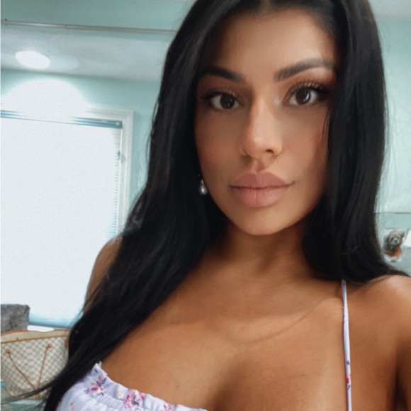 MEET YOUR SELLER 🌞🌙 - Picture 8 of 8